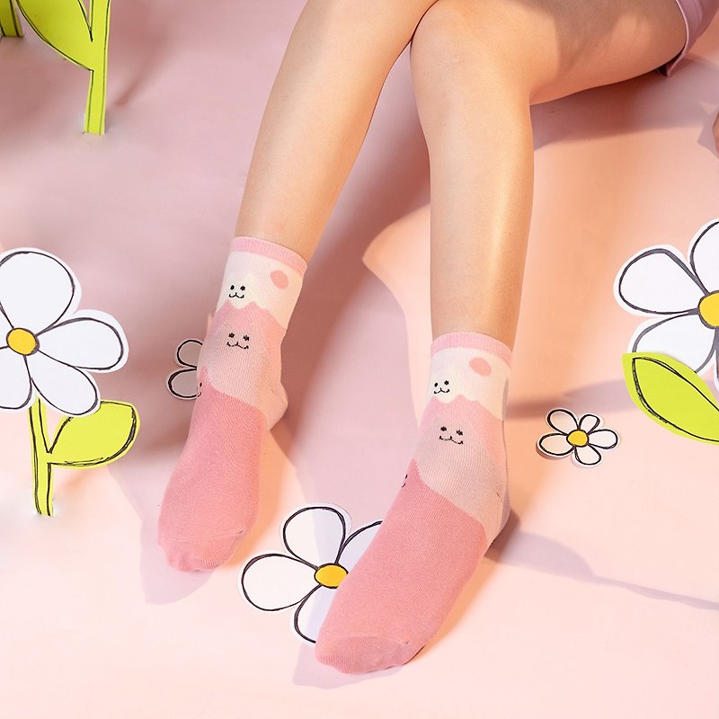 【Mount Fuji Fenfen Meow】Full version of mid-tube socks I Taiwan original design socks / Z0010 - Socks - Cotton & Hemp Pink