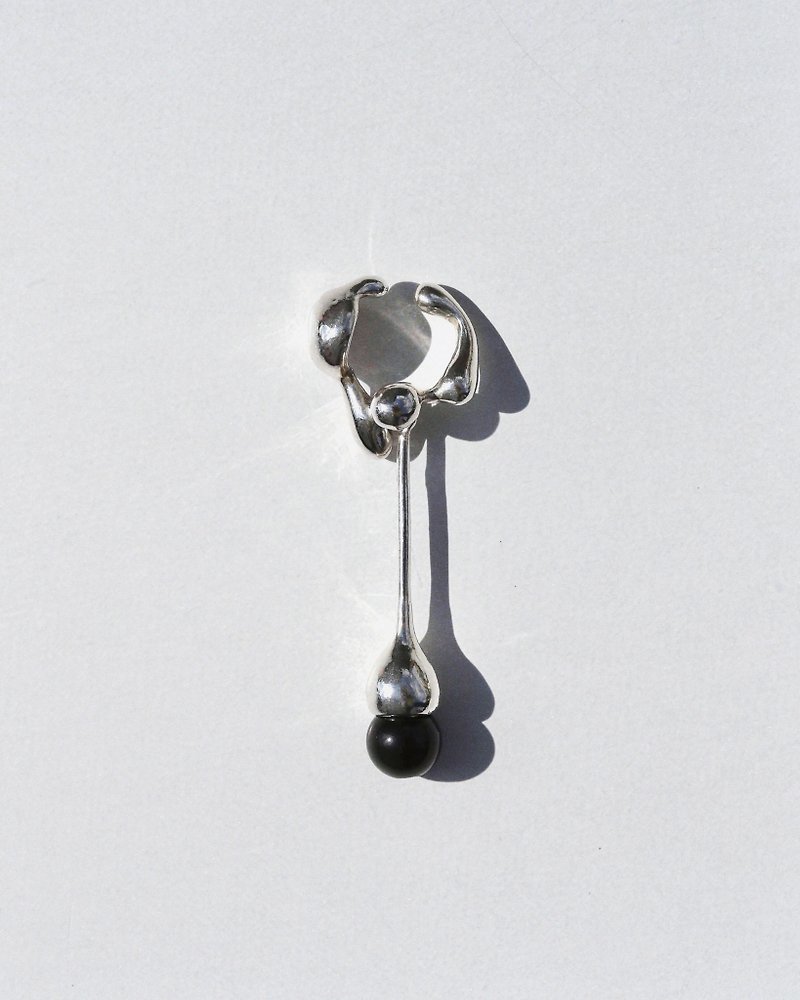 Float ear cuff + crystal rocking crystal floating ear cuff - ต่างหู - เงินแท้ หลากหลายสี