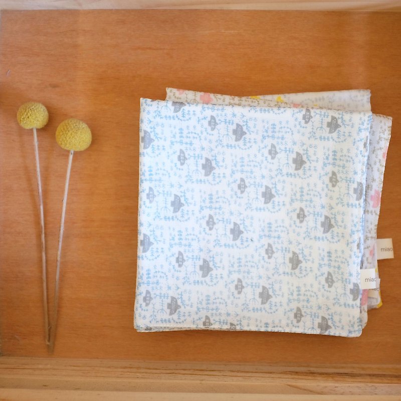 Birds in daily life in the forest double cotton yarn towels blue birds - Handkerchiefs & Pocket Squares - Cotton & Hemp Blue