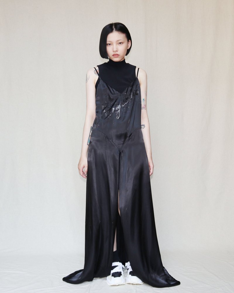 Pumpkin Vintage. Maison Margiela MM6 Sequin Spaghetti Slit Black Long Dress - ชุดเดรส - ไฟเบอร์อื่นๆ สีดำ