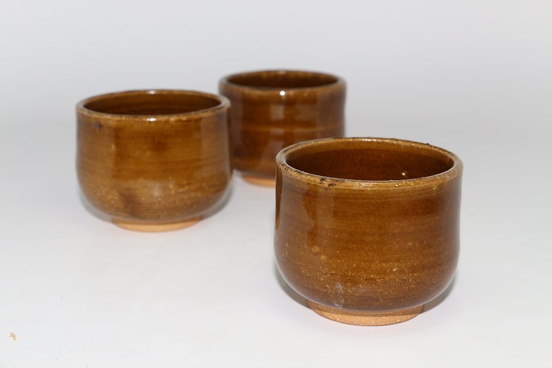 褐色陶杯--純手工--手作--拉坯--上釉--陶土 - 茶具/茶杯 - 陶 咖啡色