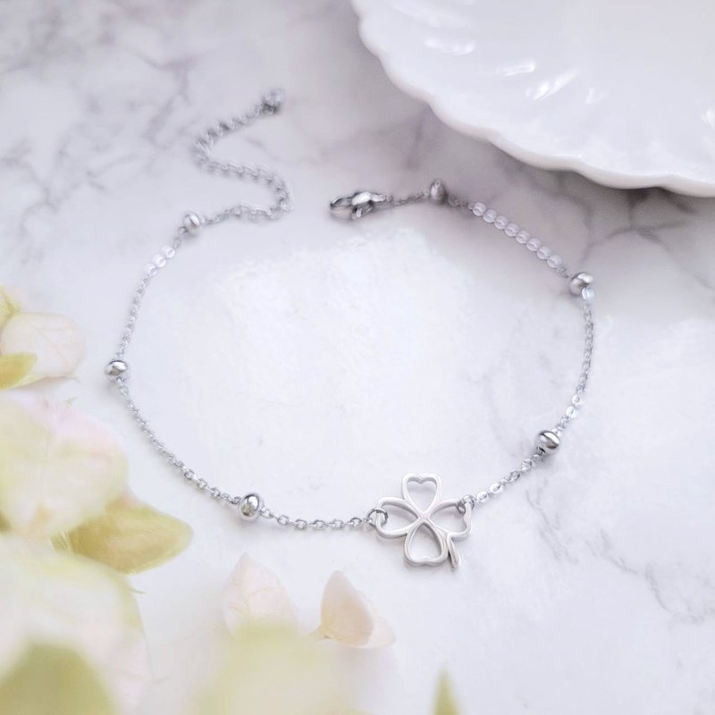 Simple happiness. Clover shaped white steel anklet - กำไลข้อเท้า - สแตนเลส สีเงิน