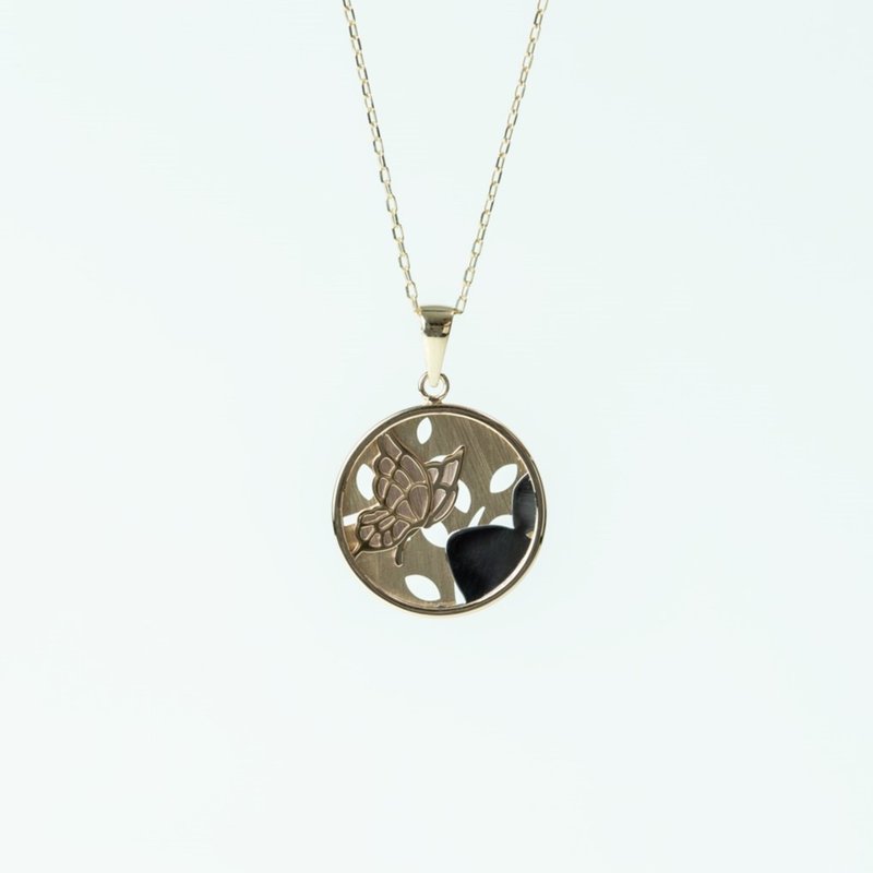 K10YG Layered Butterfly and Rabbit Pendant - สร้อยคอ - โลหะ สีทอง