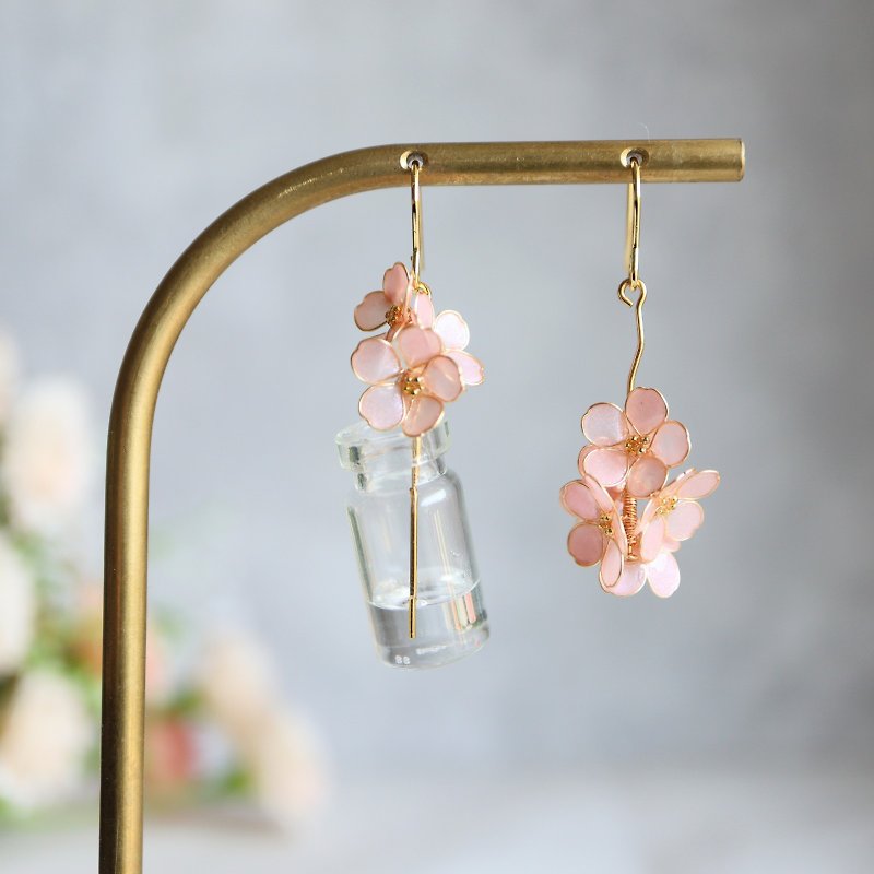 single cherry blossom earrings - Earrings & Clip-ons - Resin Pink