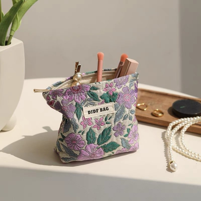 Retro embroidery floral cosmetic bag storage bag liner bag portable toiletry bag - Toiletry Bags & Pouches - Cotton & Hemp 