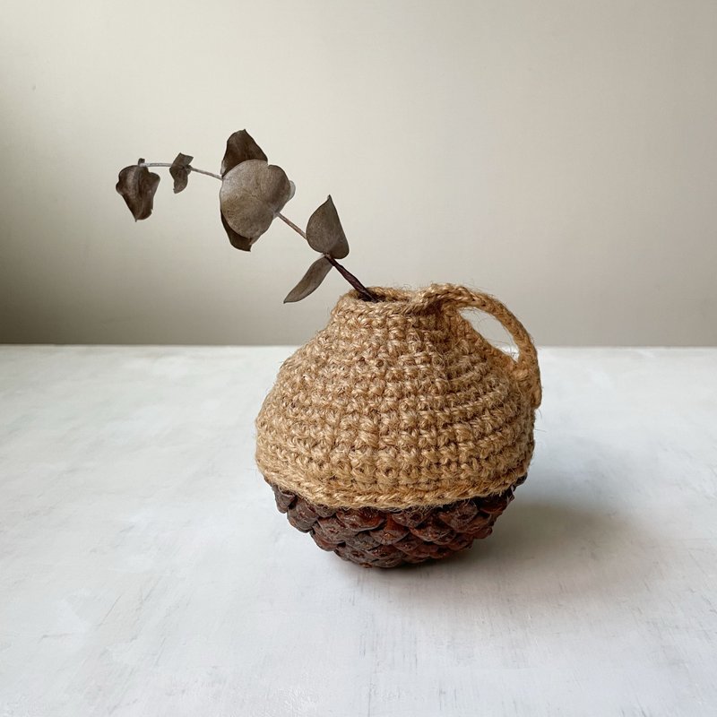 Fruit woven flower pot with ear handles/dried flowers/pine cones/with handmade packaging - Pottery & Ceramics - Plants & Flowers Khaki