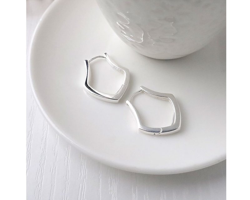 I edge I 925 sterling silver earrings - ต่างหู - เงินแท้ สีเงิน