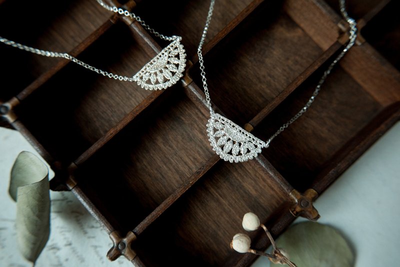 Sunshine Lace Flower Necklace / Sterling Silver - สร้อยคอ - เงินแท้ หลากหลายสี