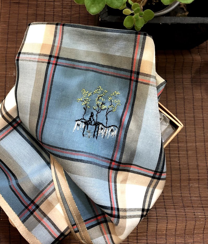 Hand embroidered handkerchief in Japan cotton - hand stitch your name - Handkerchiefs & Pocket Squares - Cotton & Hemp Blue