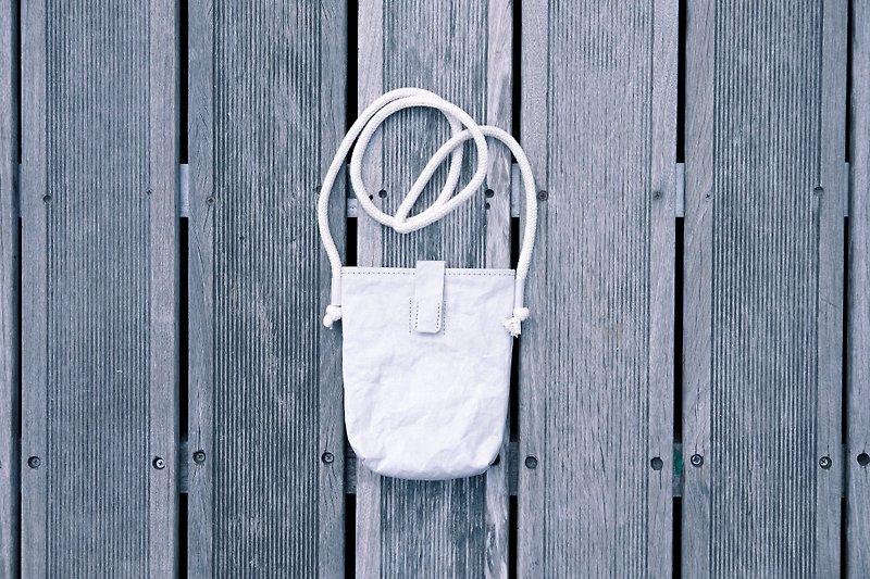 [Paper made possible] Plain simple n natural series small bag (light gray) - กระเป๋าแมสเซนเจอร์ - กระดาษ สีเทา