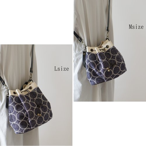 mina perhonen ドローストリングバッグ choucho navy バッグ 斜背包