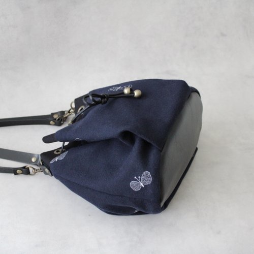 mina perhonen ドローストリングバッグ choucho navy バッグ 斜背包
