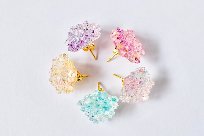Flower mineral earrings [Yuki no Hana] - Earrings & Clip-ons - Resin Multicolor