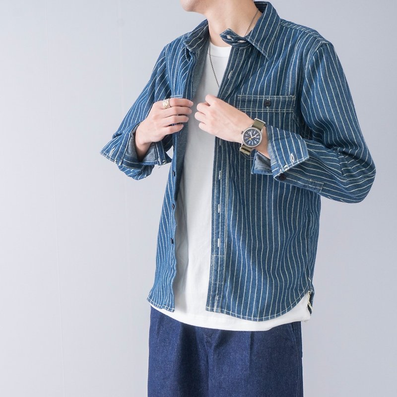 Daily collocation American retro washed denim striped shirt tooling with a shirt denim shirt - เสื้อเชิ้ตผู้ชาย - ผ้าฝ้าย/ผ้าลินิน สีน้ำเงิน