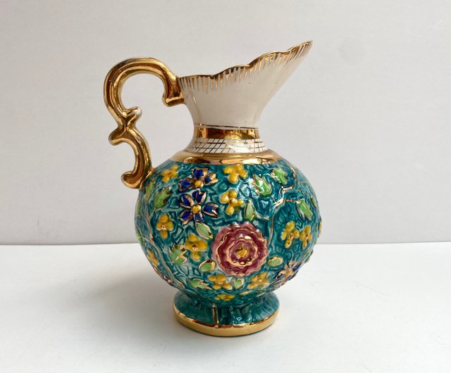 陶器製ハンドル付き花瓶 金色模様　アンティーク　水差し 陶器製ハンドル付き花瓶 金色模様 アンティーク 水差し