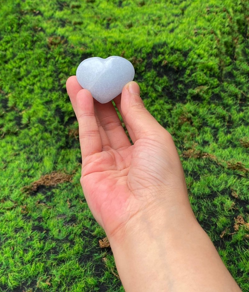 能量擺飾-天然可愛小清新天青石愛心 療癒 治癒 快速出貨 - 擺飾/家飾品 - 水晶 藍色