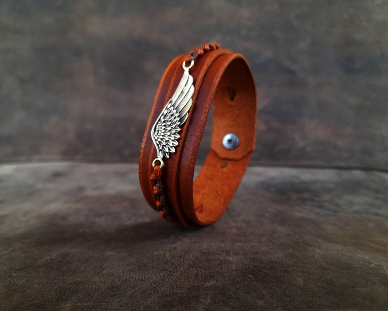 Angel Wing Bracelet, Eagle/Falcon Wing Unisex Brown Leather Bracelet - สร้อยข้อมือ - หนังแท้ สีนำ้ตาล