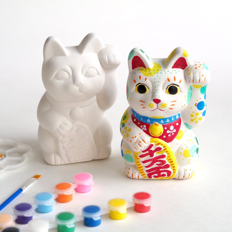 Hand-made material package [Personalized lucky cat piggy bank] with instructions for commonly used lucky cat drawing methods - Pottery & Glasswork - Porcelain White