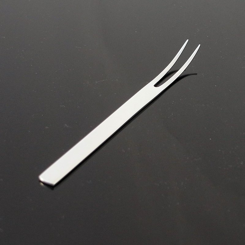 [Japan Shinko] IF.Good Design Award Designer Series TI-1 Fruit Fork Made in Japan - Cutlery & Flatware - Stainless Steel Silver