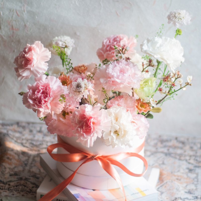 【鮮花禮盒】溫柔粉花盒 | 鮮花桌花 | 生日  | 開幕 | 可客製 - 乾燥花/永生花 - 植物．花 粉紅色