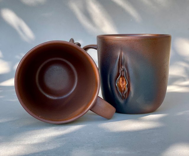 ユニークなデザインの陶器カップ ユニークなデザインの陶器カップ