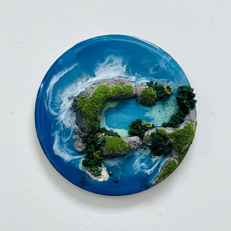 Resin ocean island decoration 10cm - Items for Display - Resin Blue