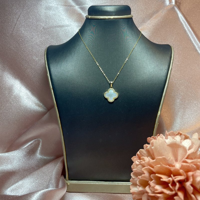 白蝶貝のクローバーネックレス - ネックレス - シェル 