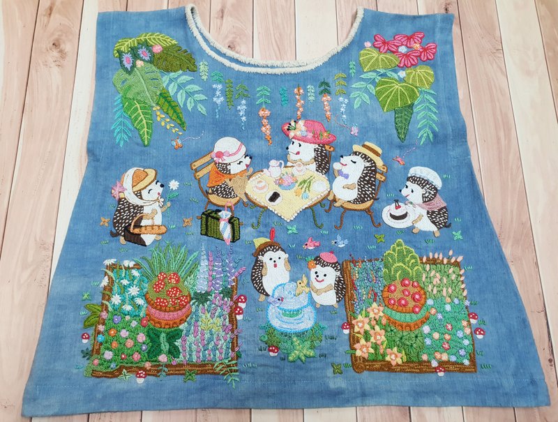 手工刺繡上衣、棉布、刺猬、下午茶時間、秘密花園 - 女上衣/長袖上衣 - 繡線 藍色