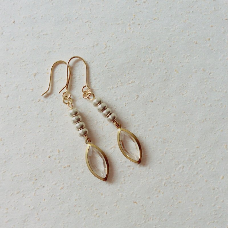 // brass leaf-shaped drop earrings ear hook ear clip // ve008 - Earrings & Clip-ons - Other Metals Gold