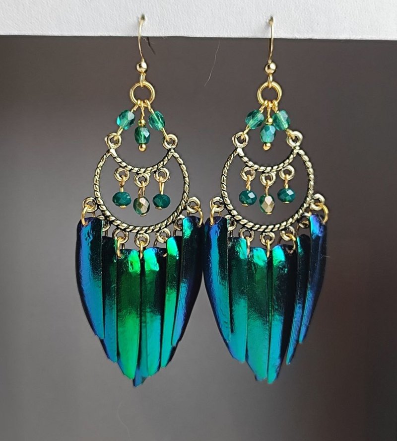 Long Green Earrings in the Form of Beetle Wings Elytra Precious Beetle - ต่างหู - คริสตัล สีเขียว