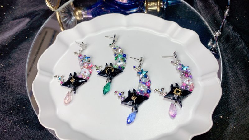 [2024 Halloween Limited] Moon Fountain-Single Earrings pre-order until 10/20 - ต่างหู - เรซิน หลากหลายสี