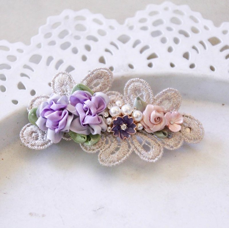Flower and lace French clip - เครื่องประดับผม - เส้นใยสังเคราะห์ 