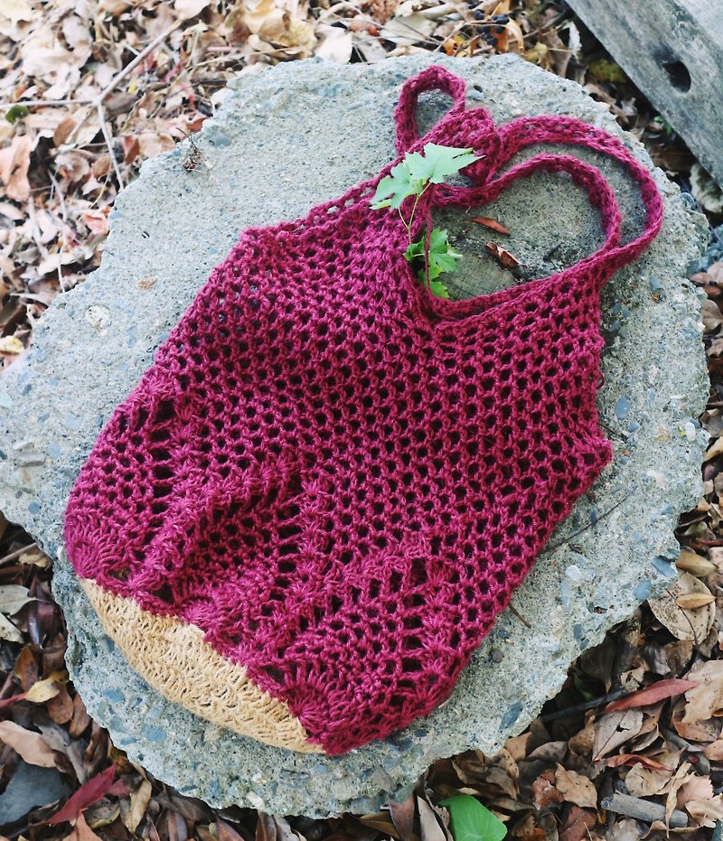 手作-酒紅鳳梨花朵漁網包-溫暖手編織麻繩包 - 側背包/斜背包 - 棉．麻 紅色
