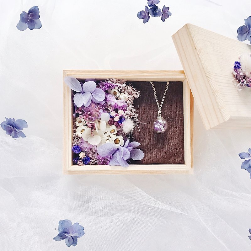 Swarovski jewel necklace / Gift Box with Dried Flower / Purple - Necklaces - Waterproof Material Purple