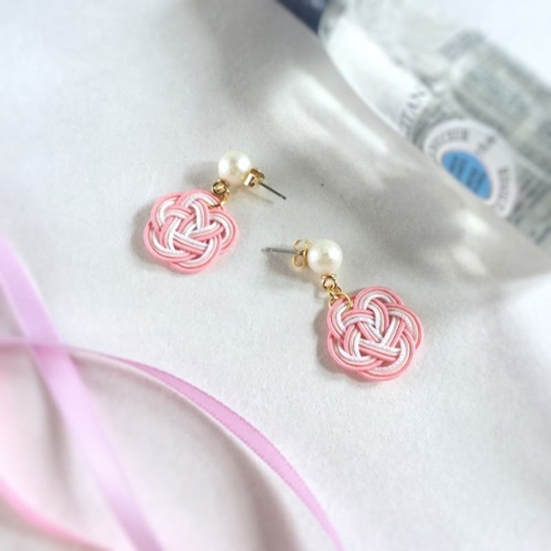 Cotton pearl and cherry blossom mizuhiki earrings - Earrings & Clip-ons - Other Materials Pink