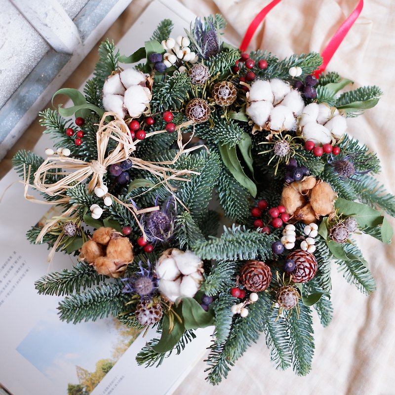 Nobel Prize Christmas wreath card dry flower shooting props wall decoration gifts gifts wedding arrangement office small objects home exchange gifts Christmas spot - ของวางตกแต่ง - พืช/ดอกไม้ สีเขียว