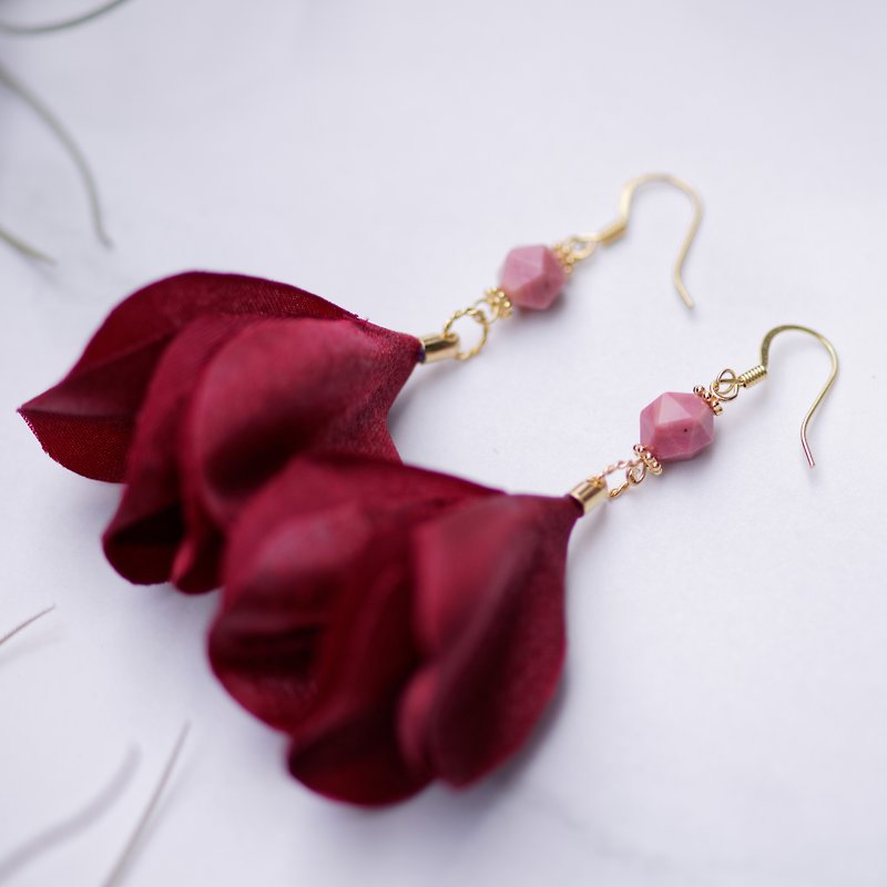 Rebecca | Burgundy Red Dangle Earrings - Fabric Flower Gifts - ต่างหู - วัสดุอื่นๆ สีแดง