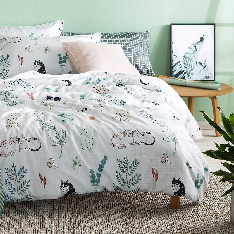 Grass and wood cat pillowcase + duvet cover two-piece set single double original hand-painted cat 40 cotton bed bag sold separately - Bedding - Cotton & Hemp White