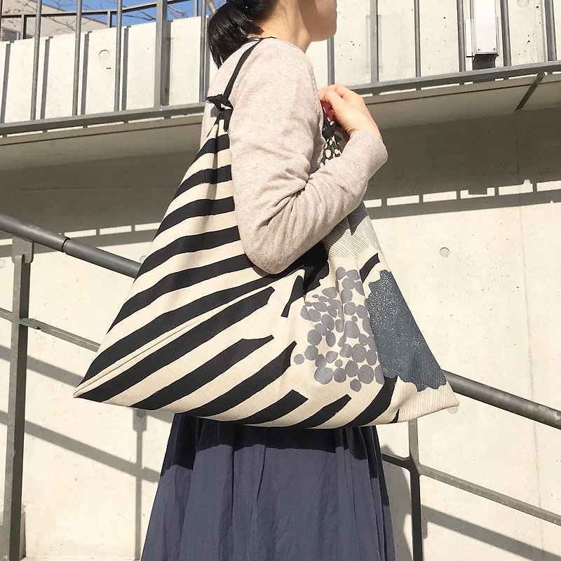 Handbag bag Azuma bag Mori stripe black M / harunohi - กระเป๋าถือ - ผ้าฝ้าย/ผ้าลินิน สีดำ