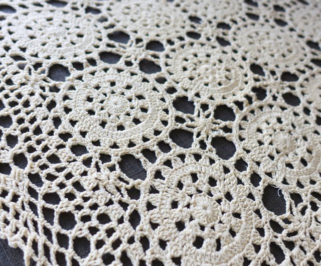 フランス お花モチーフの手編みクロッシェレース 大判テーブルクロス