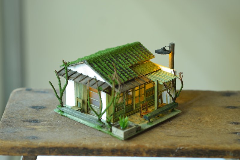 Old House Creation--Old House in Small Courtyard (Customized) - ของวางตกแต่ง - ปูน สีนำ้ตาล