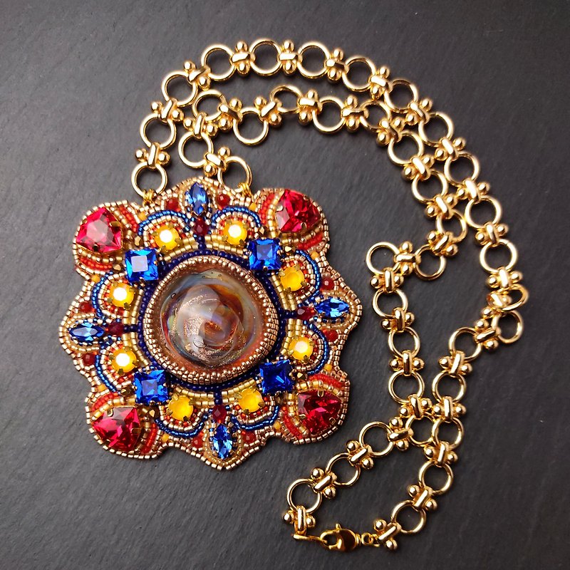 Pendant Mandala embroidered with beads and Swarovski crystals bright size 8 by 8 - สร้อยคอ - คริสตัล หลากหลายสี