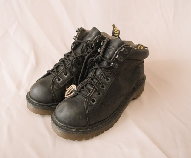 Dr.Martens 英製馬汀UK7 / Vintage古著【初戀販賣所】馬丁K18 - 設計館