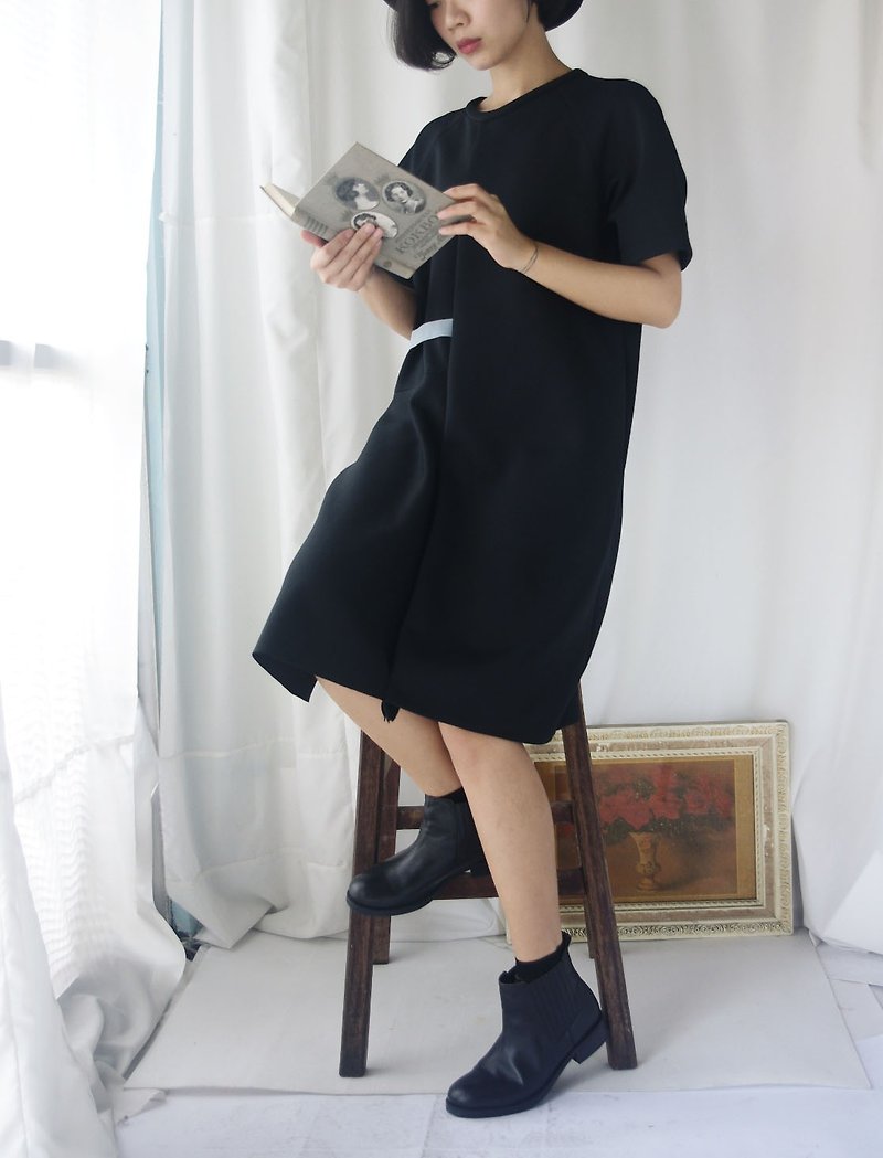 4.5studio- hand-made - asymmetric cut black space cotton dress - ชุดเดรส - เส้นใยสังเคราะห์ สีดำ