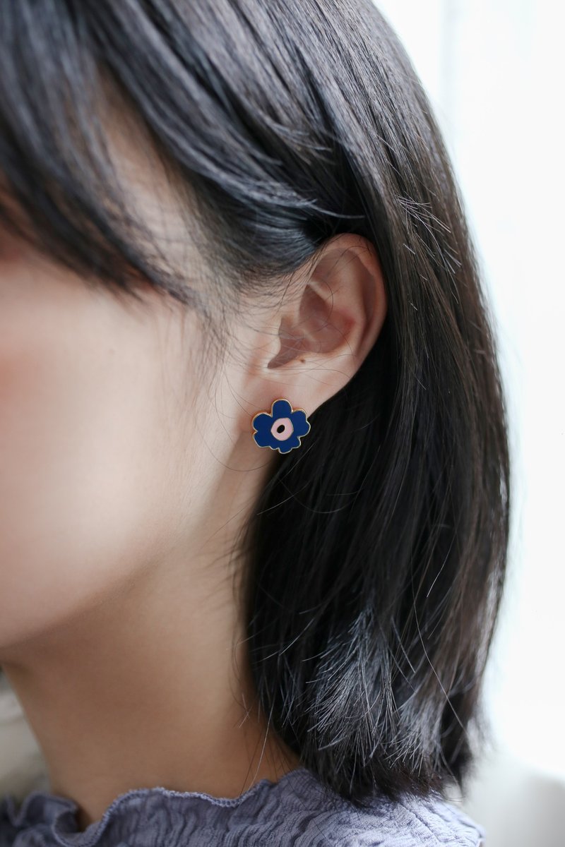 Ten Poppy Berry Blue Latte Coco Clip Earrings Mother's Day Gift Dangle Earrings - ต่างหู - วัตถุเคลือบ หลากหลายสี