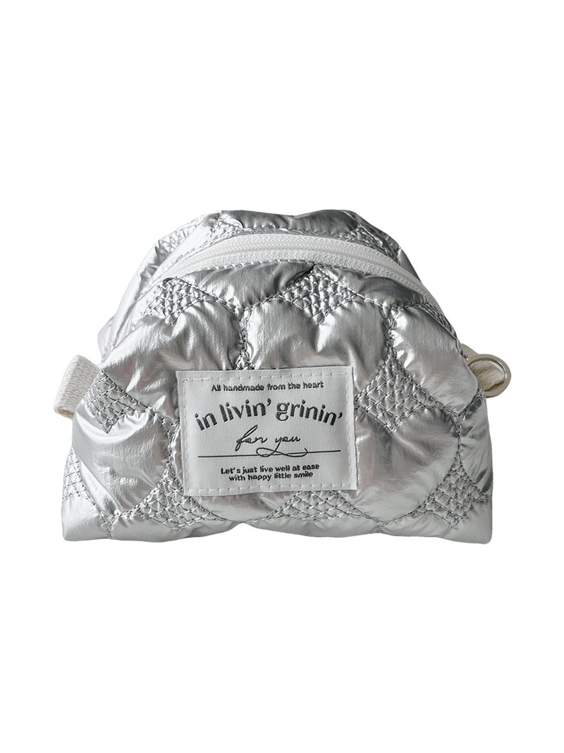 heart quilting M_silver - กระเป๋าเครื่องสำอาง - ไฟเบอร์อื่นๆ สีเงิน