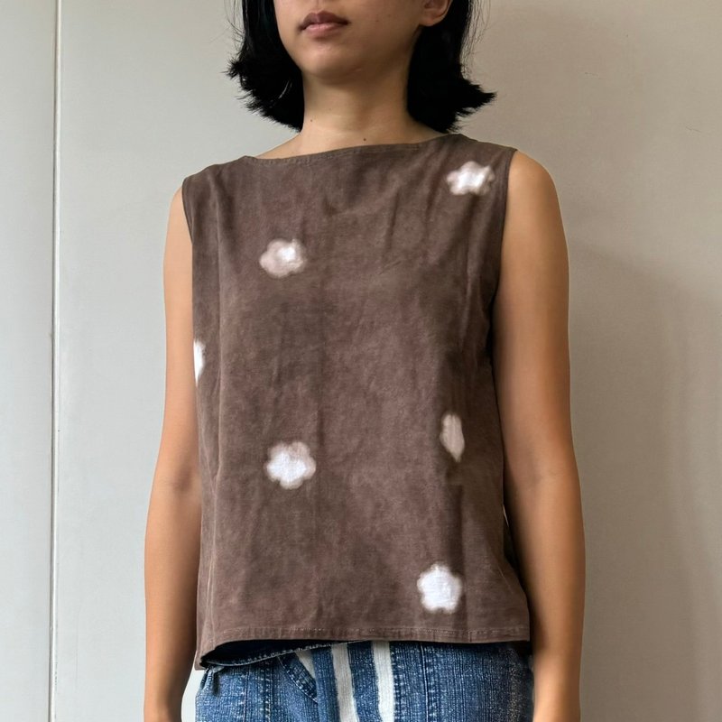 Sleeveless cotton shirt dyed ebony brown. - Women's T-Shirts - Cotton & Hemp Brown