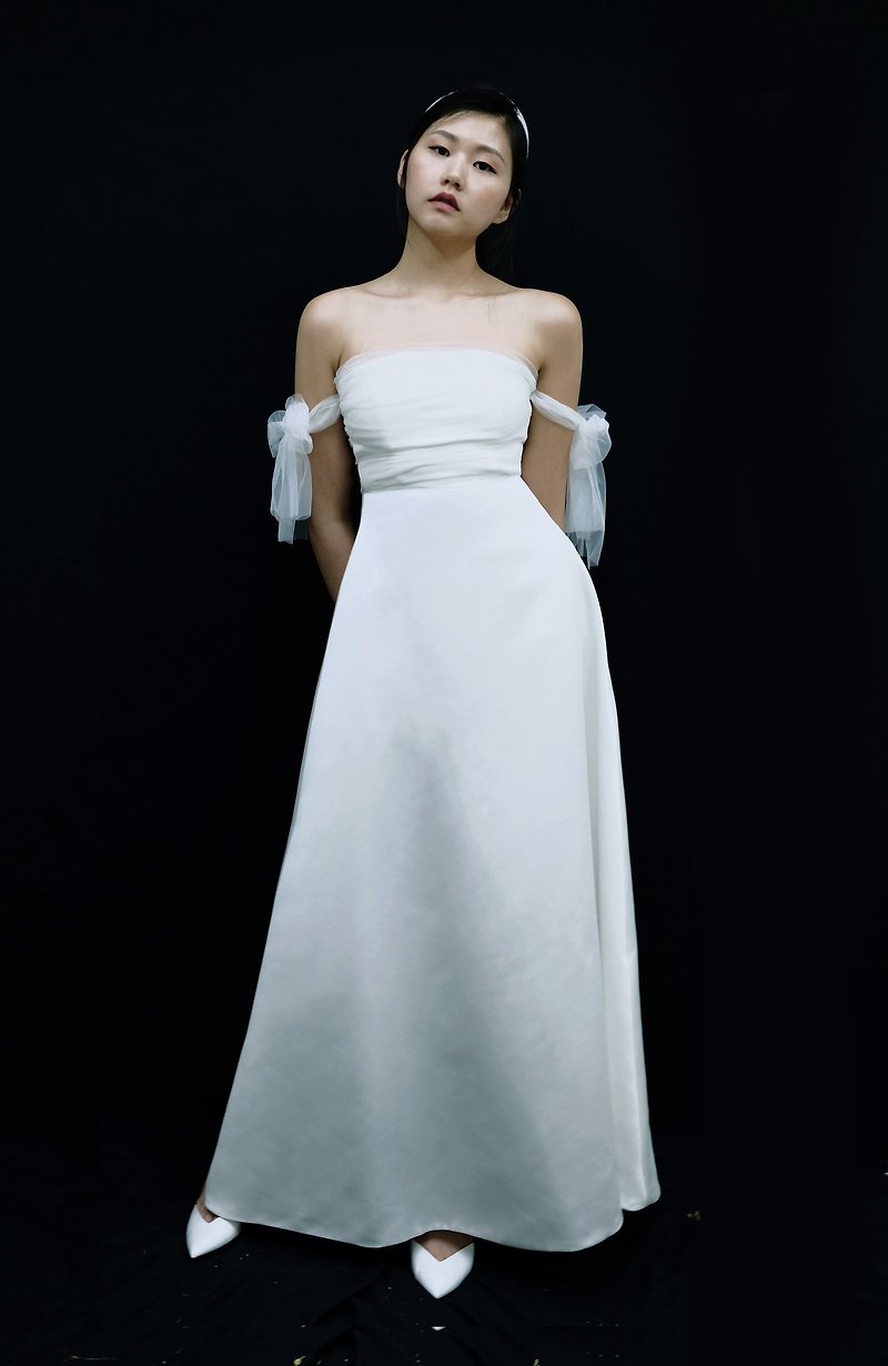 Love Philosophy bridal simple wedding dress - mesh pleated wrap chest dress - ชุดเดรส - วัสดุอื่นๆ ขาว