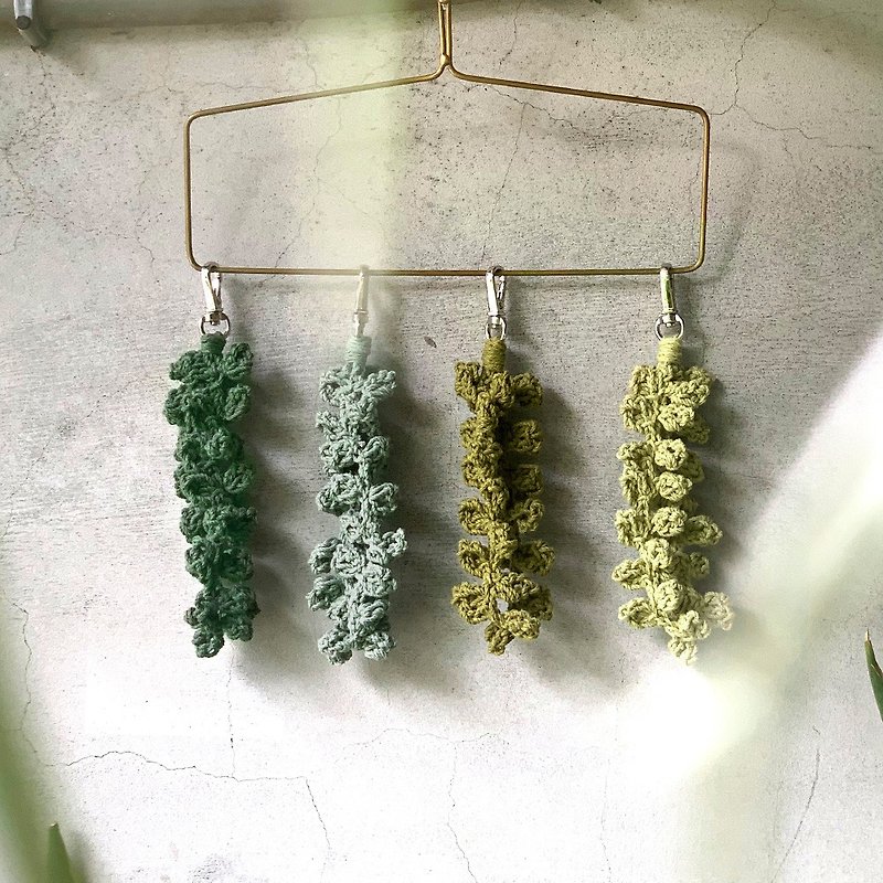 【Q-cute】吊飾系列-編織蕨類植物 - 掛繩/吊繩 - 棉．麻 綠色
