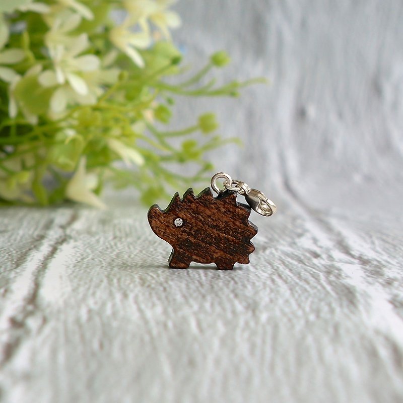 Hedgehog wooden charm - พวงกุญแจ - ไม้ สีนำ้ตาล